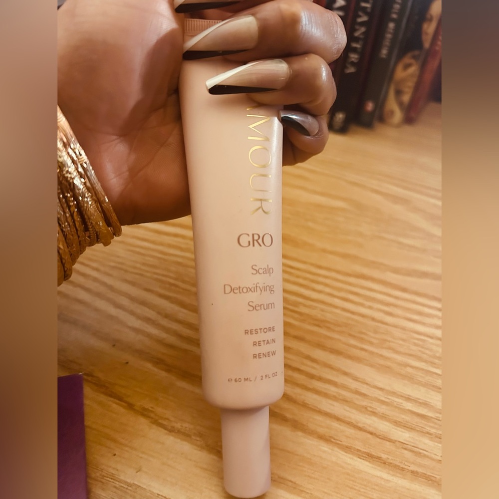 Vegamour GRO Scalp Detox Clarifying Treatment for Dry, Flaky, Oily Scalp.